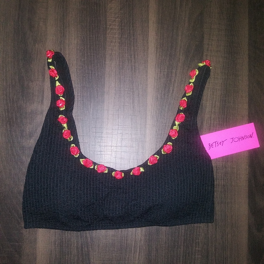 Betsey Johnson womens large sports bra. NWT!